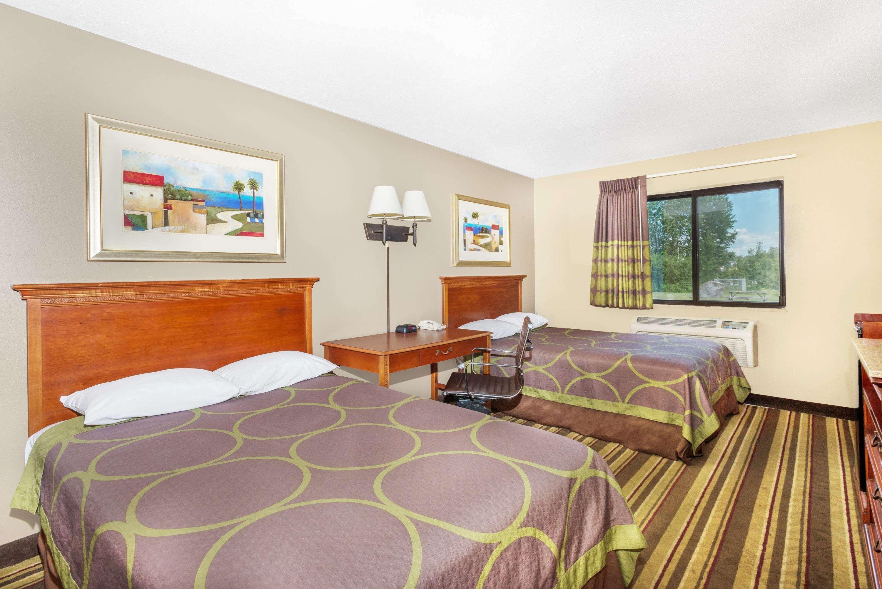 ซูเปอร์ 8 บาย วินด์แฮม ทิลตัน/เลก วินนิเปซอกี Hotel ภายนอก รูปภาพ